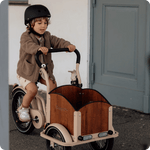 Chanty Cargo Kid - Sandfarvet Den ultimative børneladcykel til sjov, transport inkl. hjelm, flaskeholder, håndtag i 2 farver og ringklokke - BørnecyklerneChantyBørnecyklerneBeige: BLC16 - BEIChanty Cargo Kid - Sandfarvet Den ultimative børneladcykel til sjov, transport inkl. hjelm, flaskeholder, håndtag i 2 farver og ringklokke