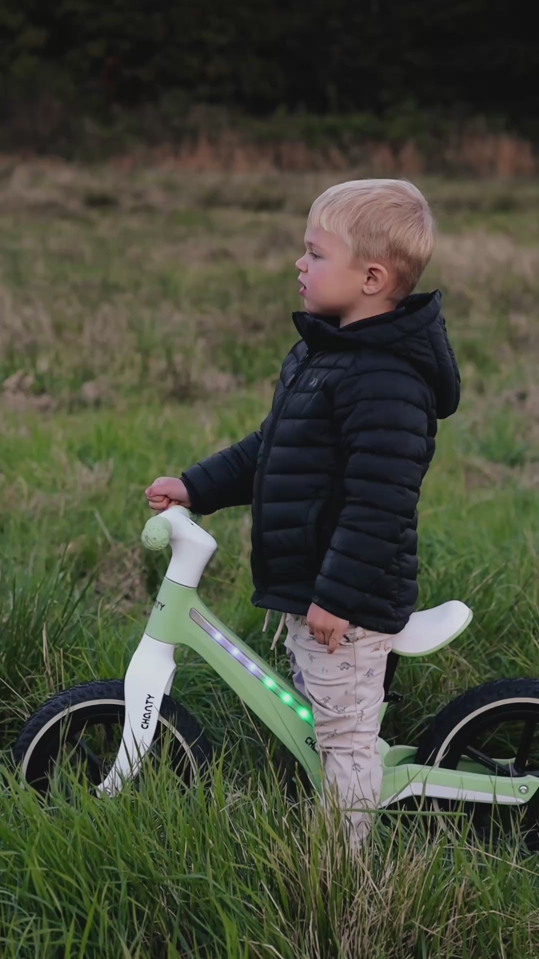 Chanty Go Grøn Løbecykel | Med Integreret Lys
